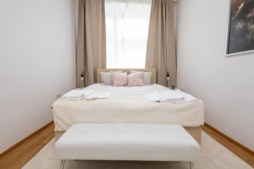 Orestaliving - 2br On The Danube Canal Appartamento